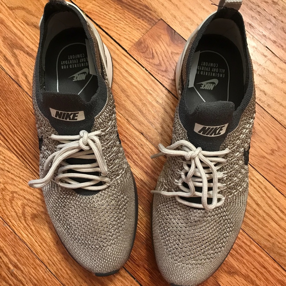Nike Woman’s Air Zoom Mariah Flyknit